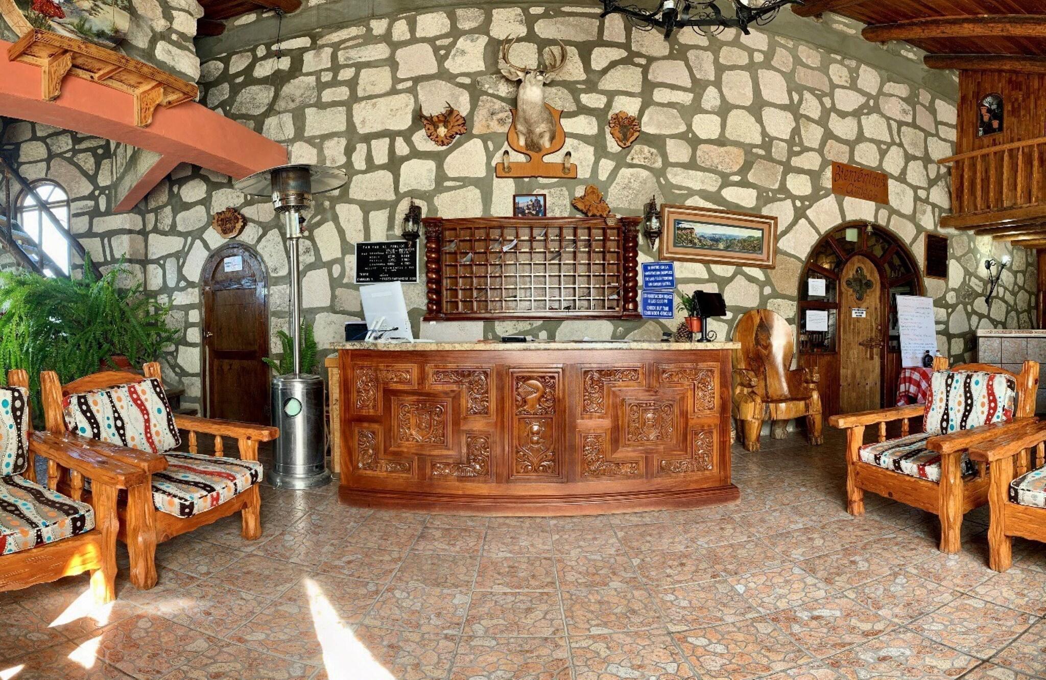 Vista Lobby Hotel Misión Barrancas del Cobre