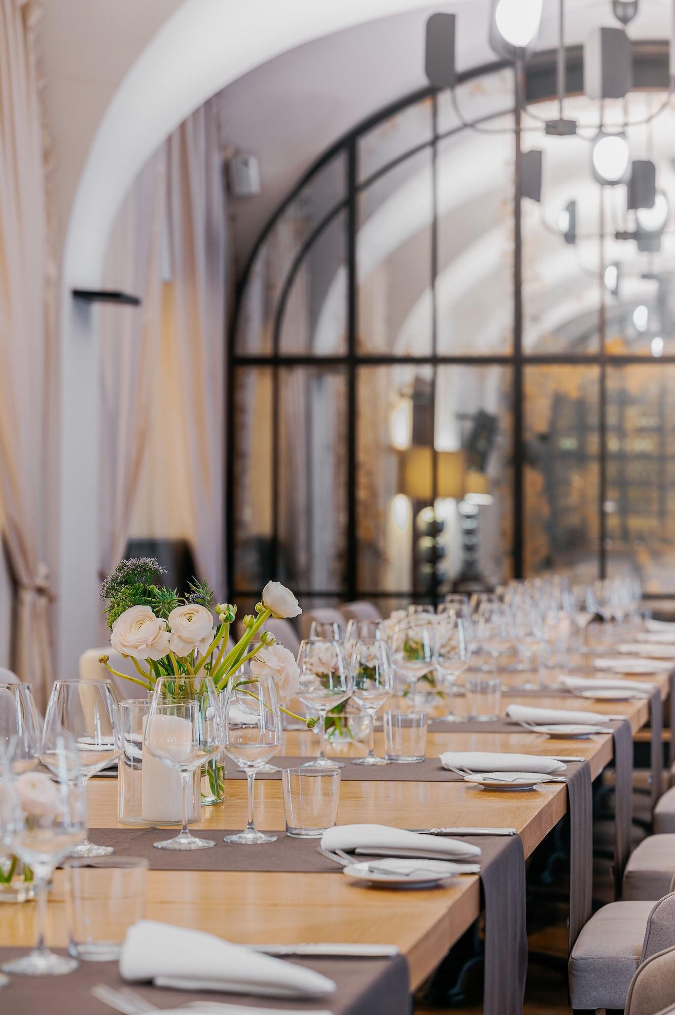 Restaurant Mamaison Le Regina Boutique Hotel