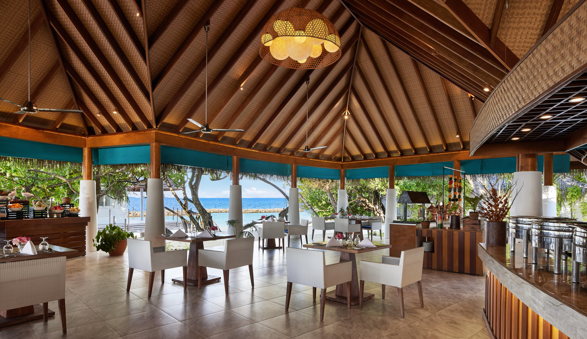 Restaurant NH Maldives Kuda Rah Resort