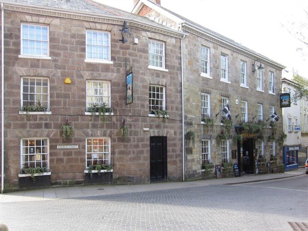 Vista Exterior The White Hart Hotel