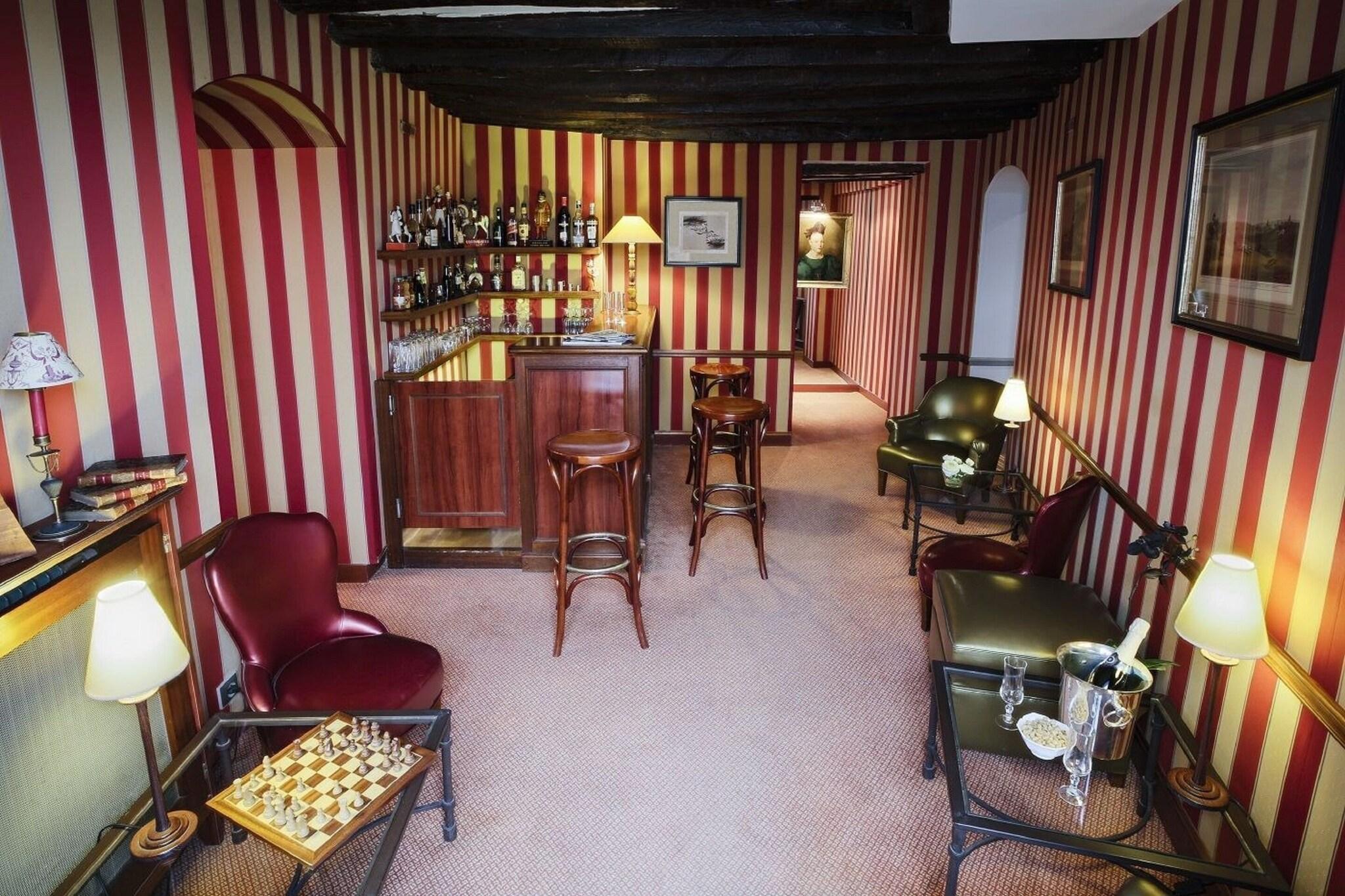 Bar/Salón La Residence Du Berry