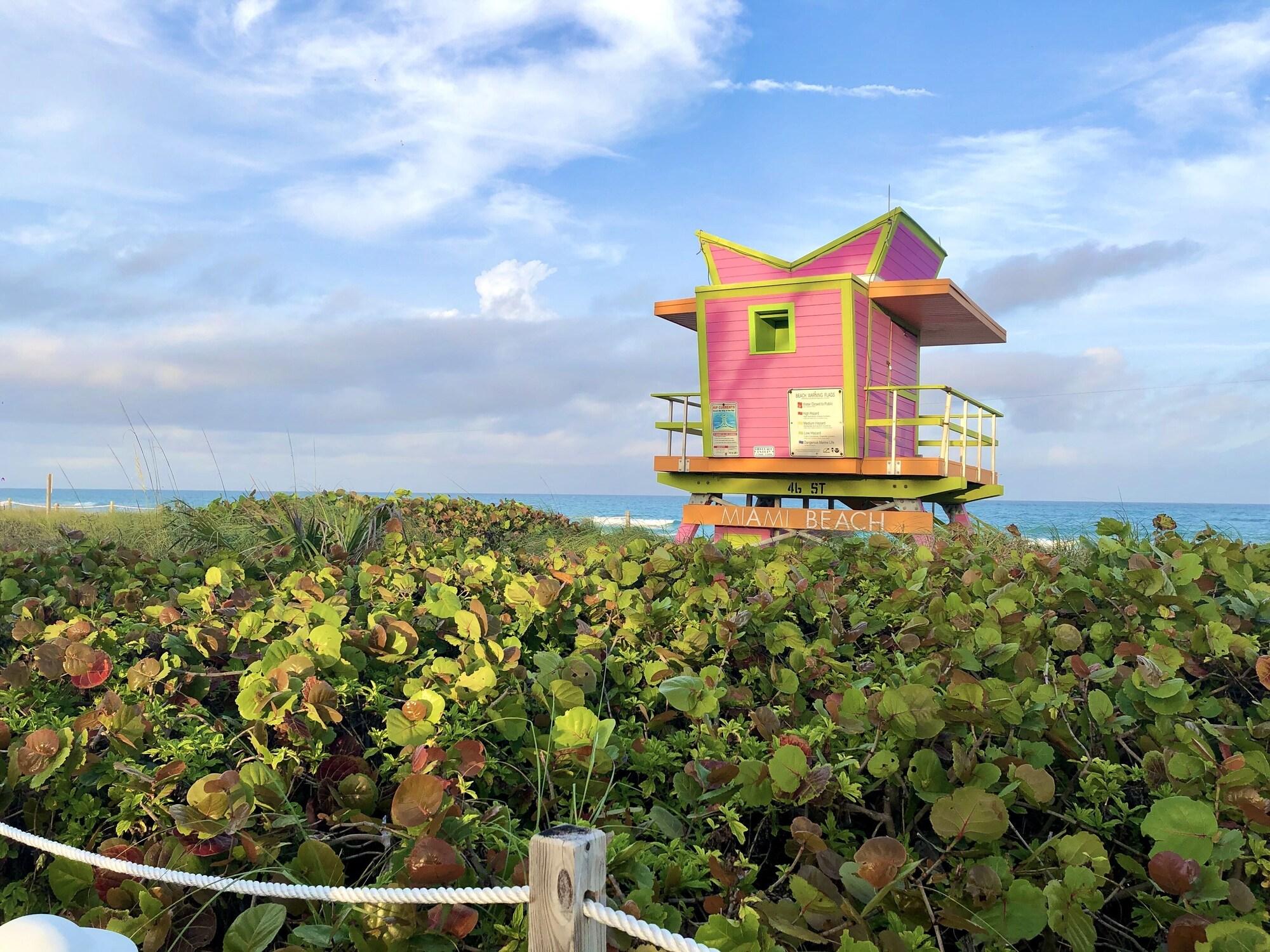 Vista Exterior Seacoast by Miami Ambassadors