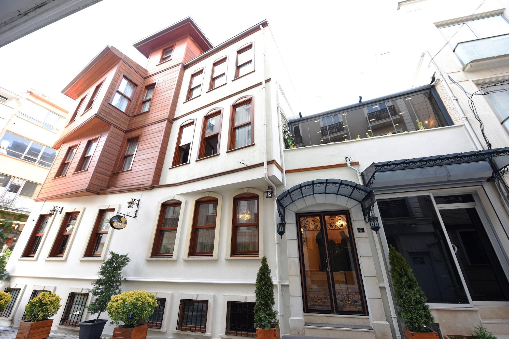 Varios Elyka Hotel