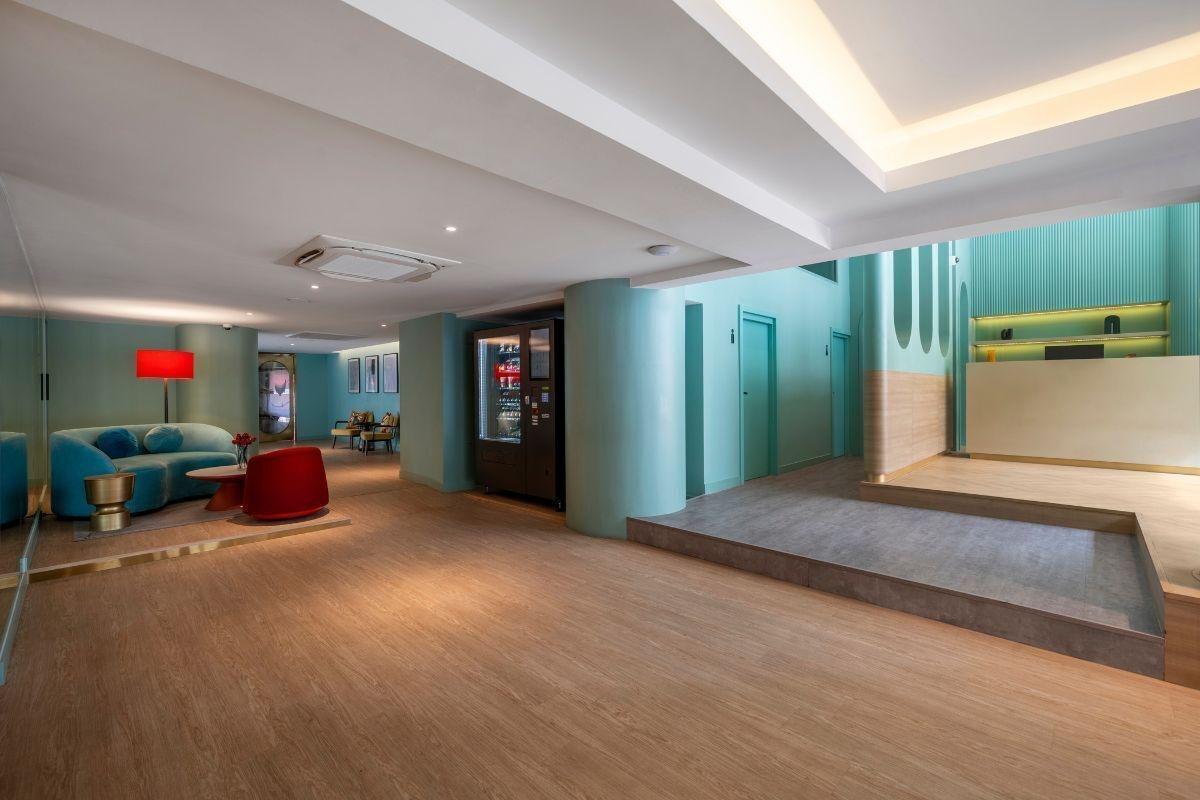 Vista Lobby Myhotel CMYK Ratchada