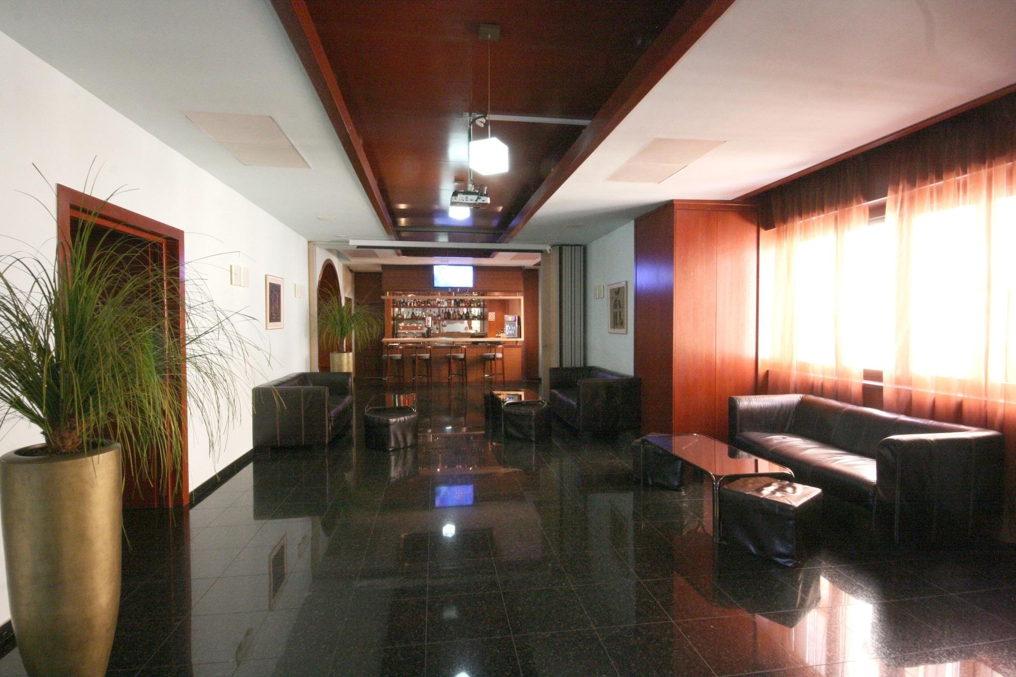 Vista Lobby Hotel Savoy