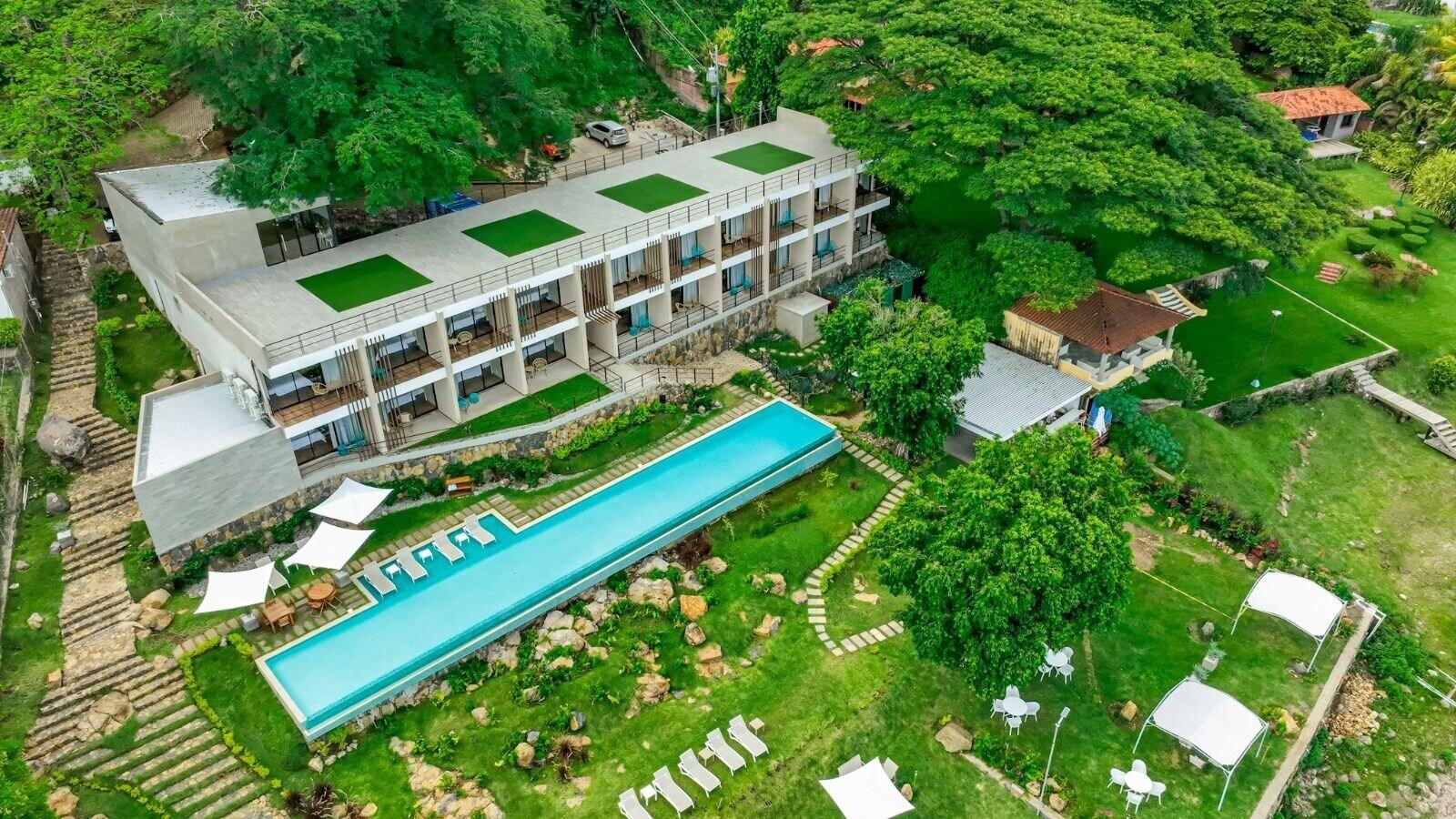Varios Cardedeu Hotel