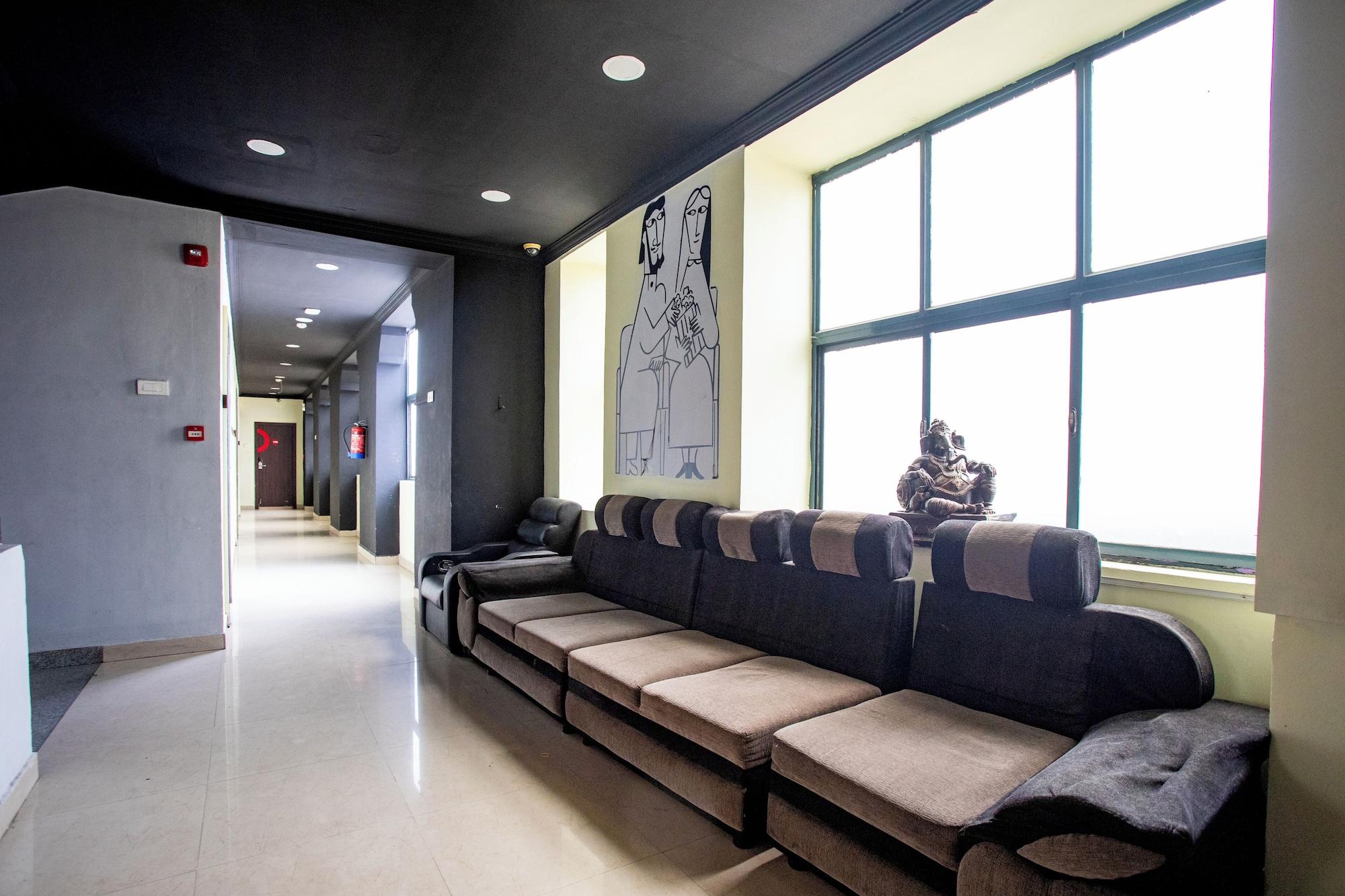 Vista Lobby Stayz Inn Chennai Central