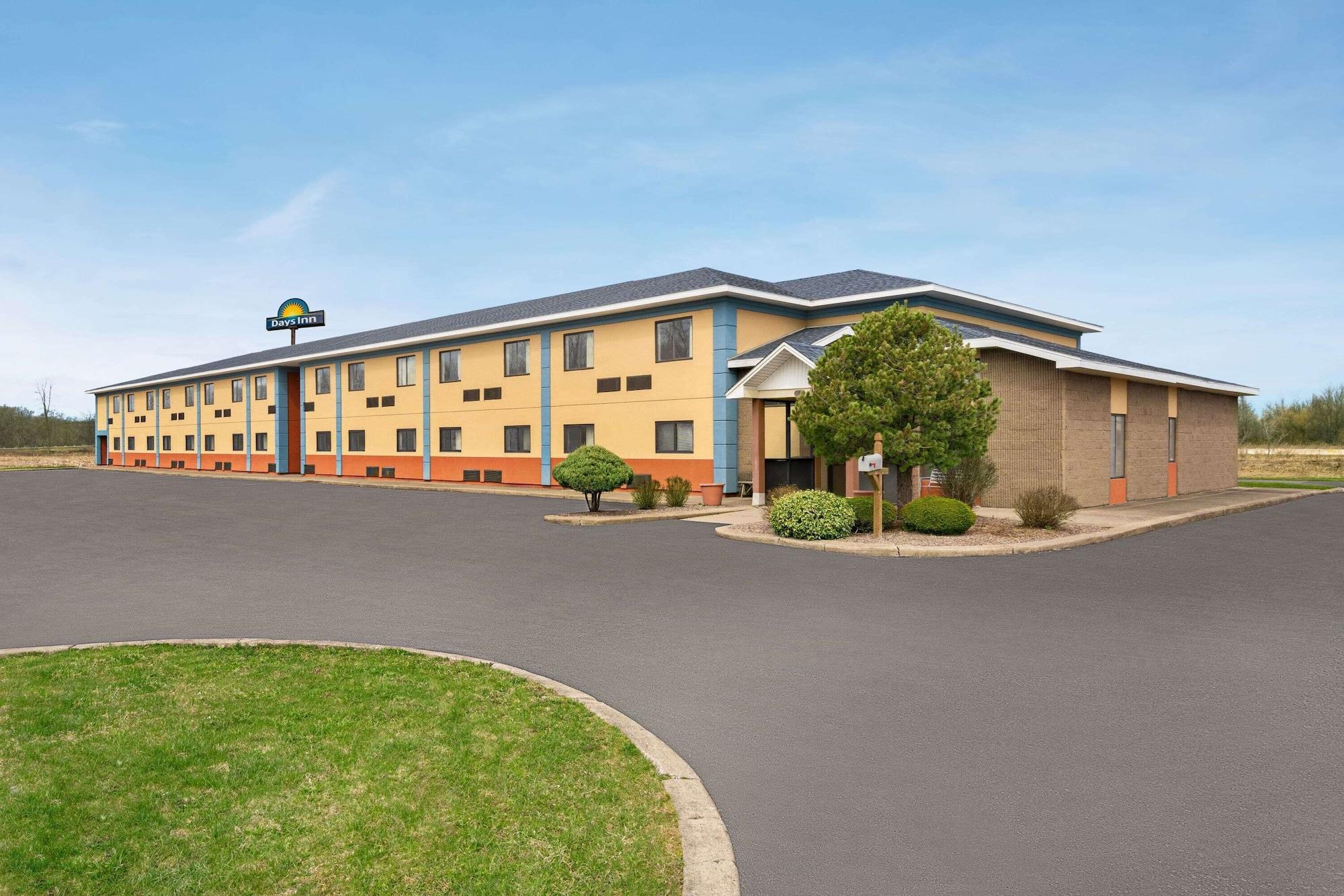 Vista Exterior Days Inn by Wyndham Canastota/Verona