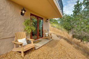 Alquiler Vacacional - Lovely Belmont Apartment w/ Stunning Views!