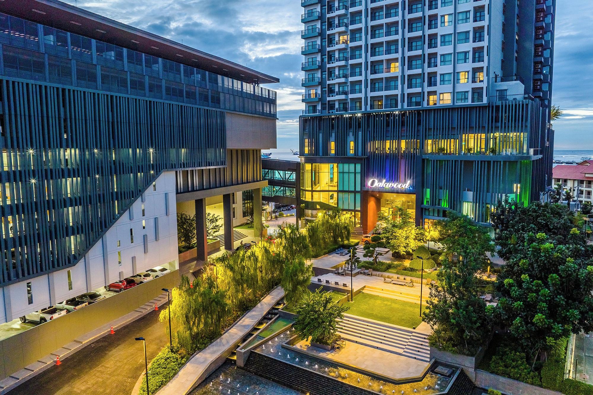 Vista Exterior Oakwood hotel & Residence Sri Racha