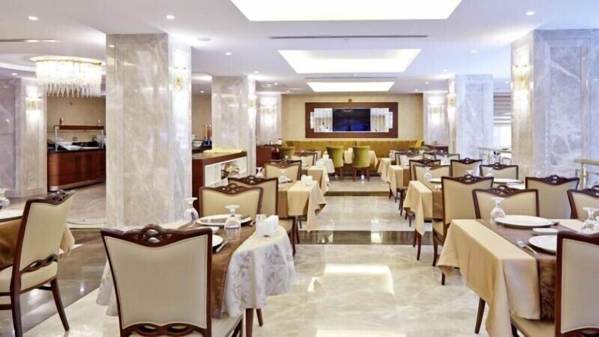 Restaurant Real Konak Hotel