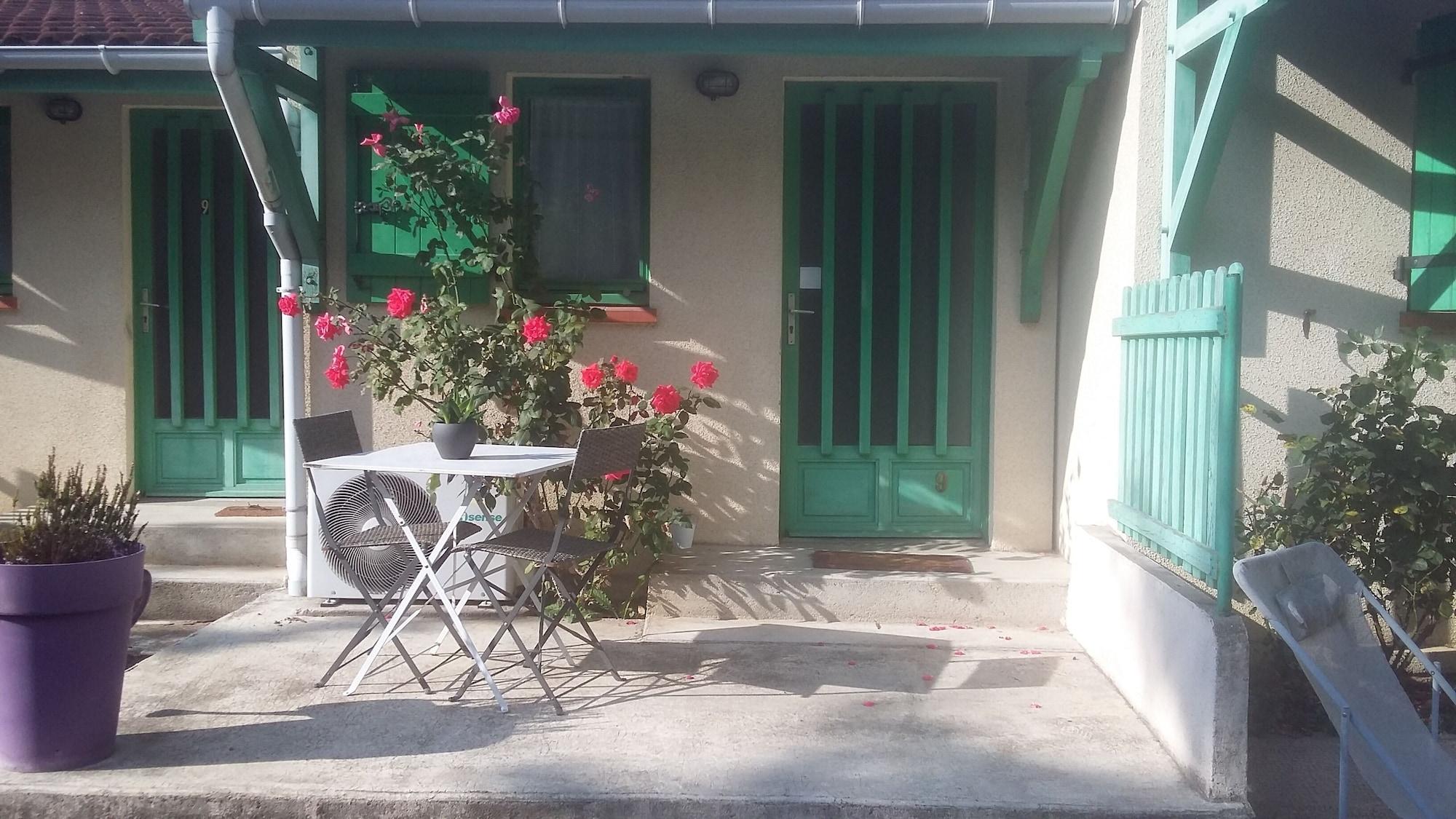 Equipamiento de Habitación Le Hameau de la Courbière