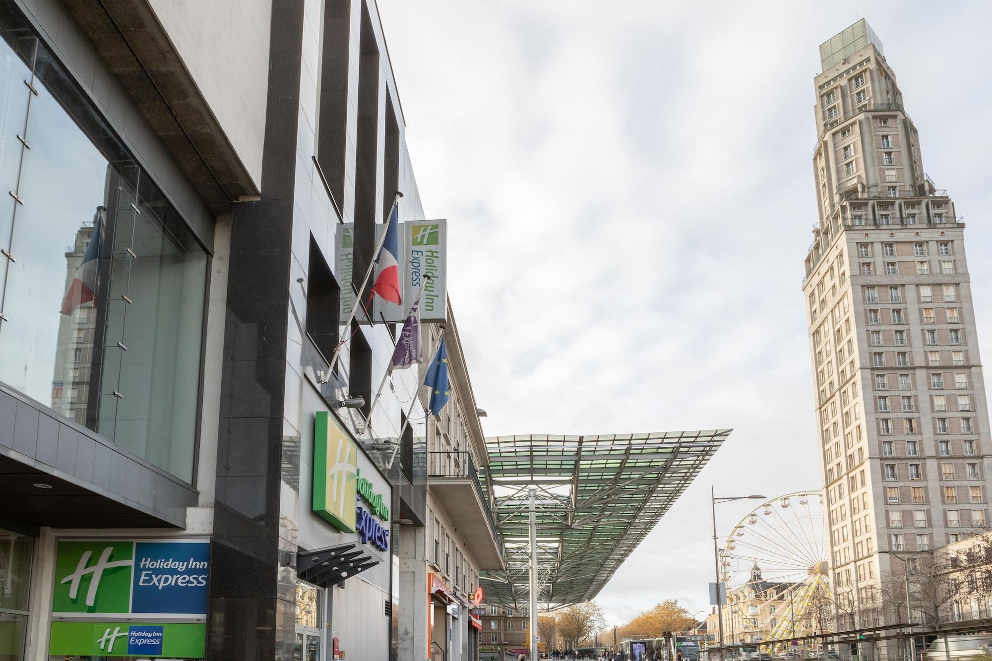 Vista Exterior Holiday Inn Express Amiens by IHG