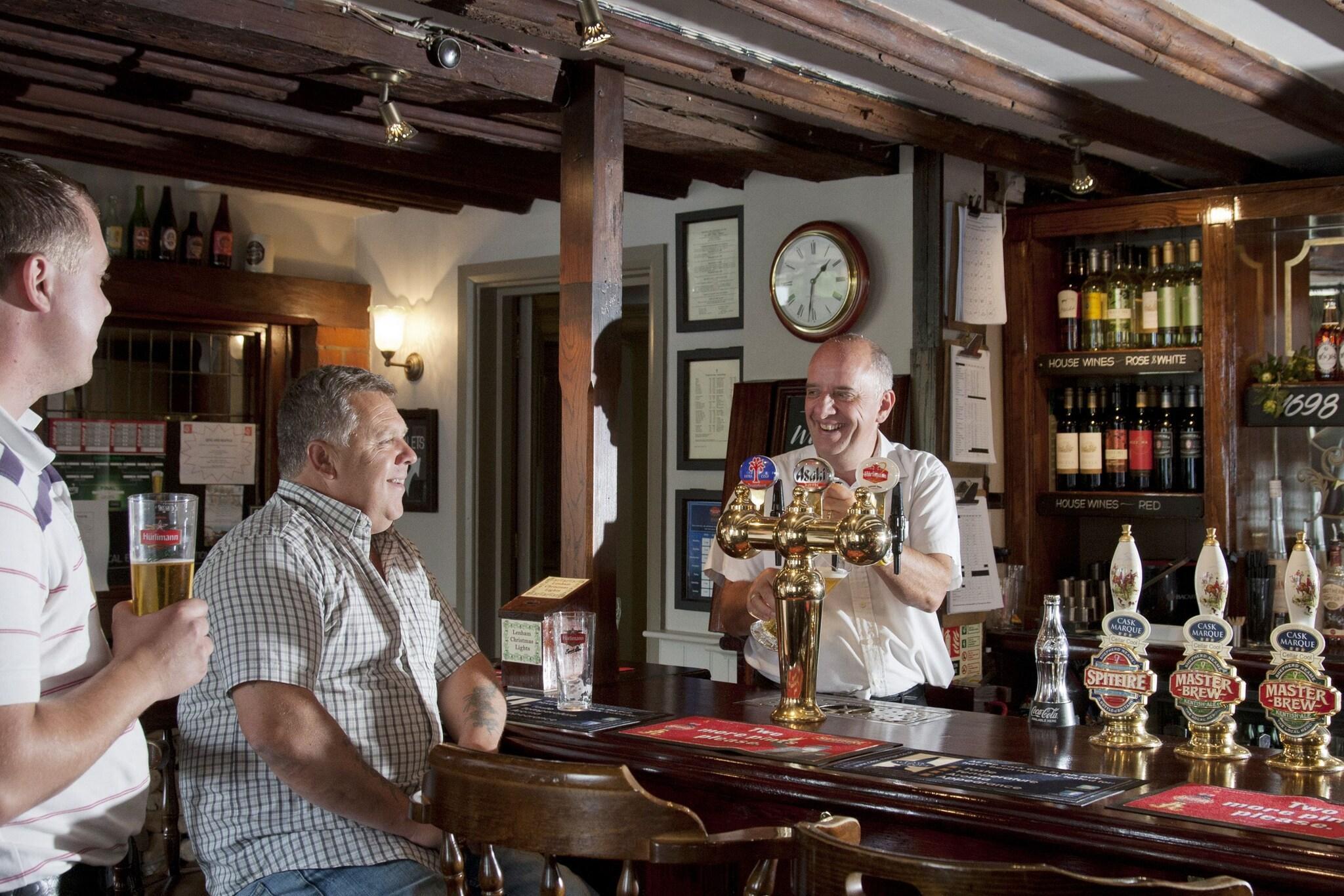 Bar/Salón Dog & Bear Hotel