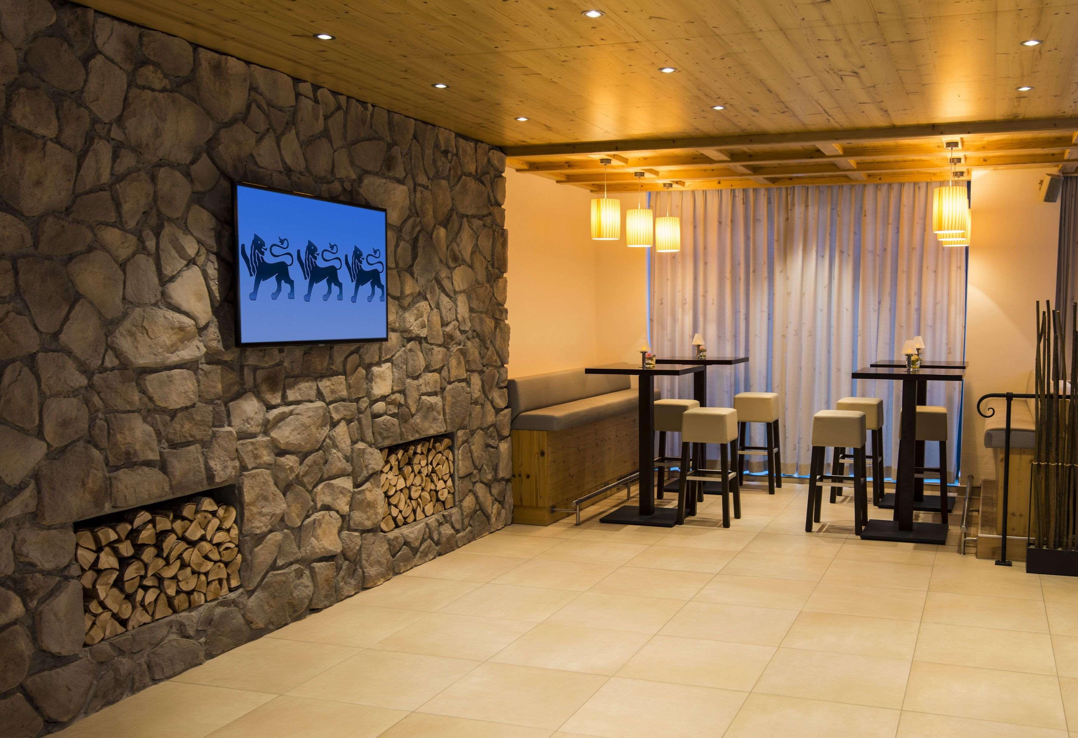 Bar/Salón Drei Löwen Hotel