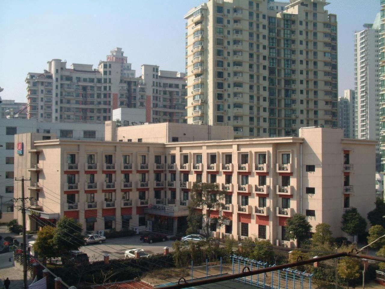 Vista Exterior Jinjiang Inn Shanghai Changning