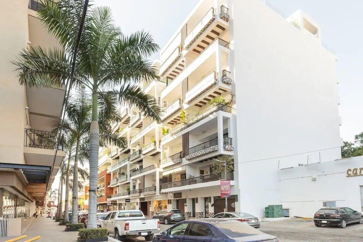 Varios CONDO U BY TRVL2HM
