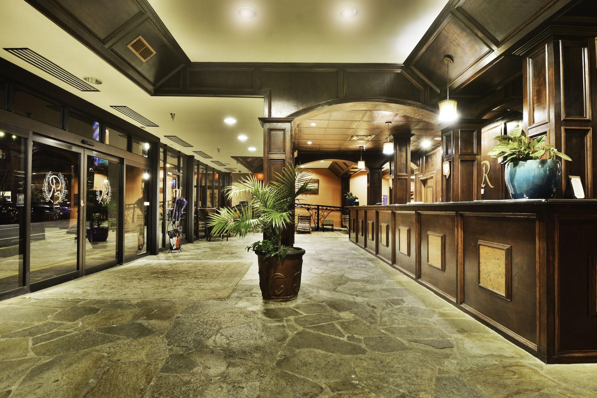 Vista Lobby The Remington Suite Hotel and Spa