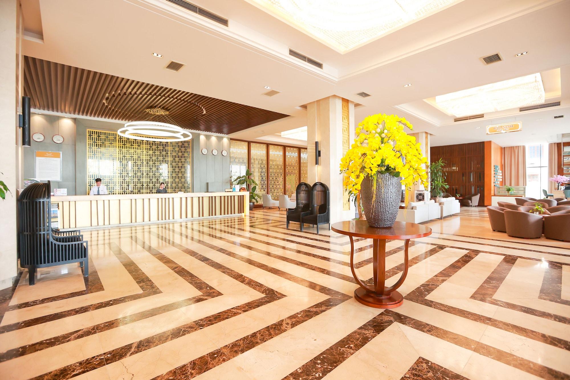 Vista Lobby Muong Thanh Luxury Nhat Le Hotel