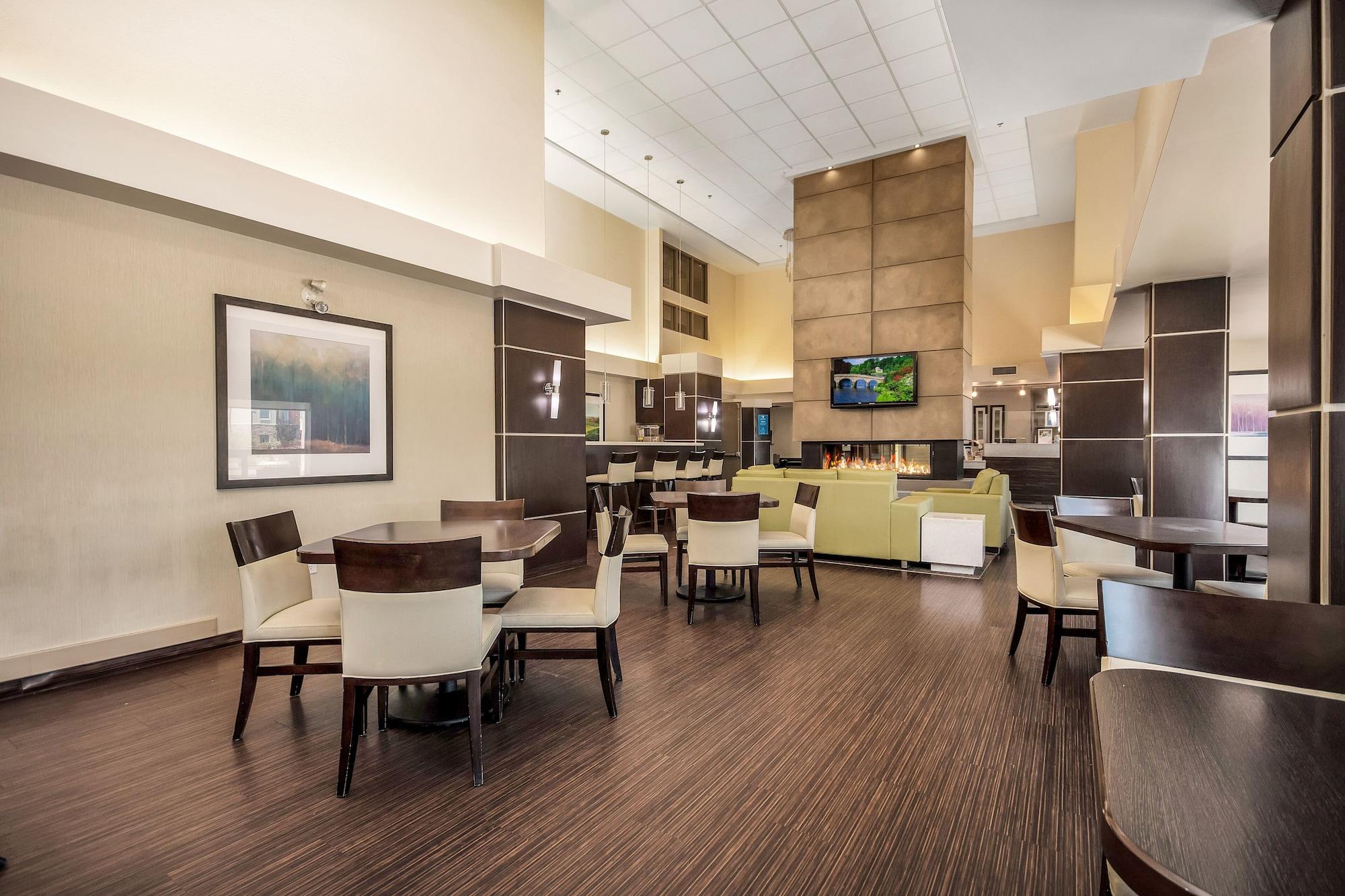 Vista Lobby Homesuites by d3h