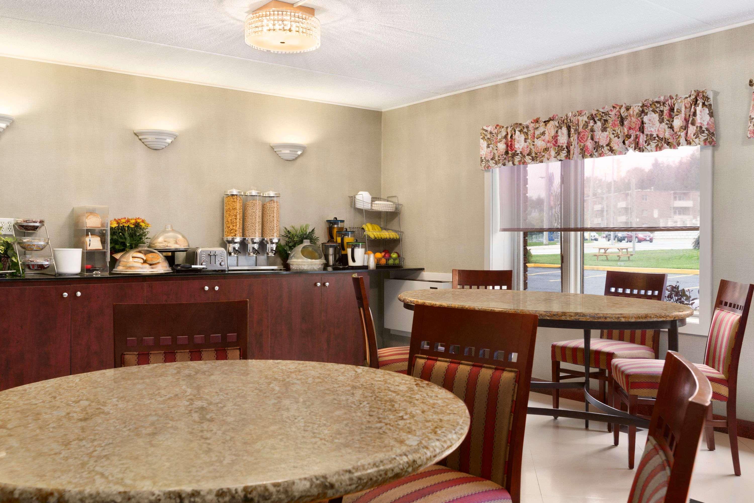 Restaurant Travelodge by Wyndham Owen Sound