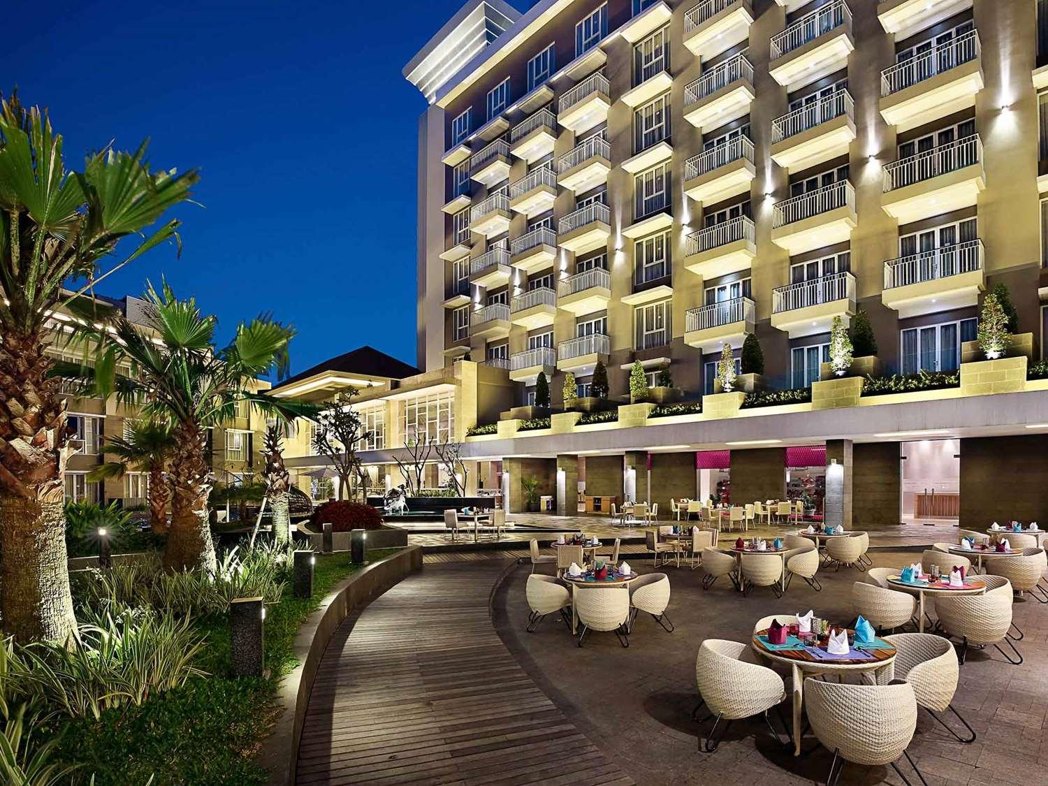 Vista Exterior Grand Mercure Bandung Setiabudi