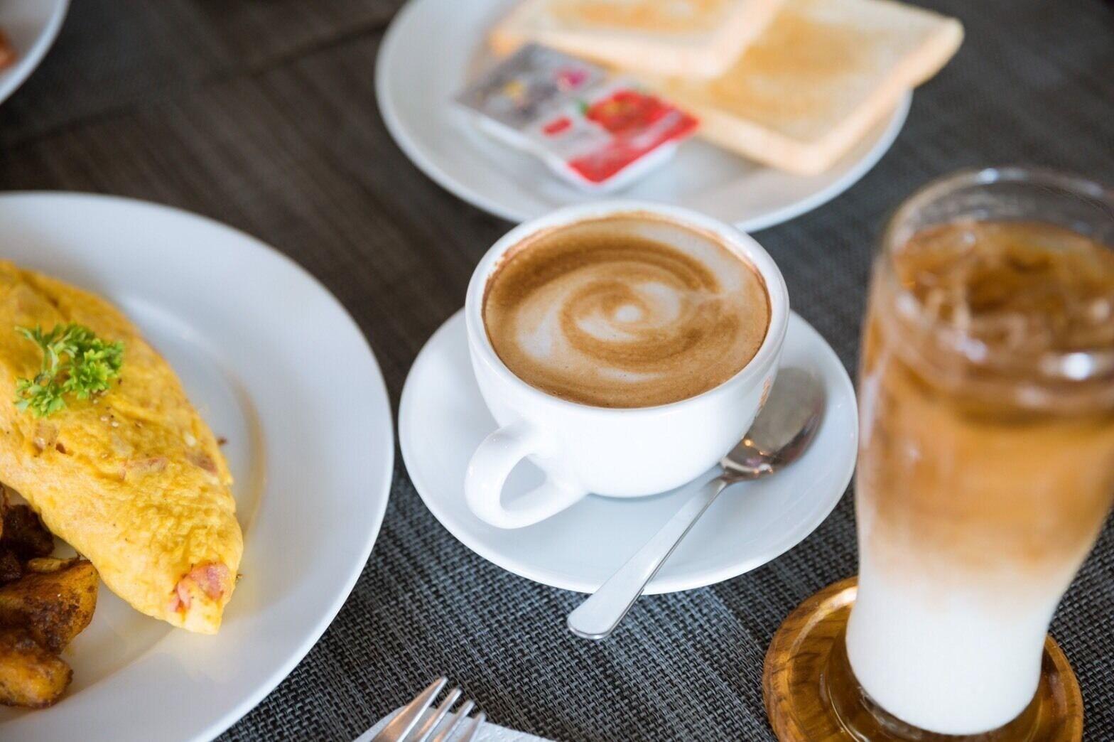 Restaurant The Beach Cha Am Suite