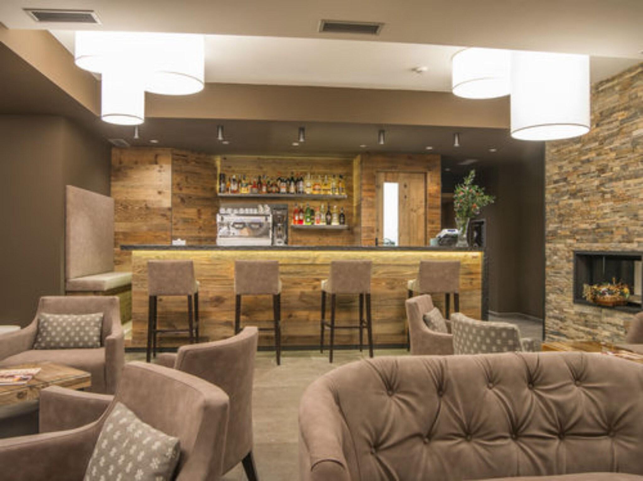 Bar/Salón Hotel Garnì Caminetto