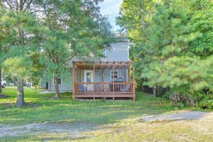 Alquiler Vacacional - Dog-friendly Home w/ Pool Access in Bolivia!