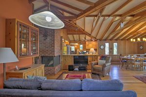 Alquiler Vacacional - Hillside Home w/ Deck & Views of Tomales Bay!