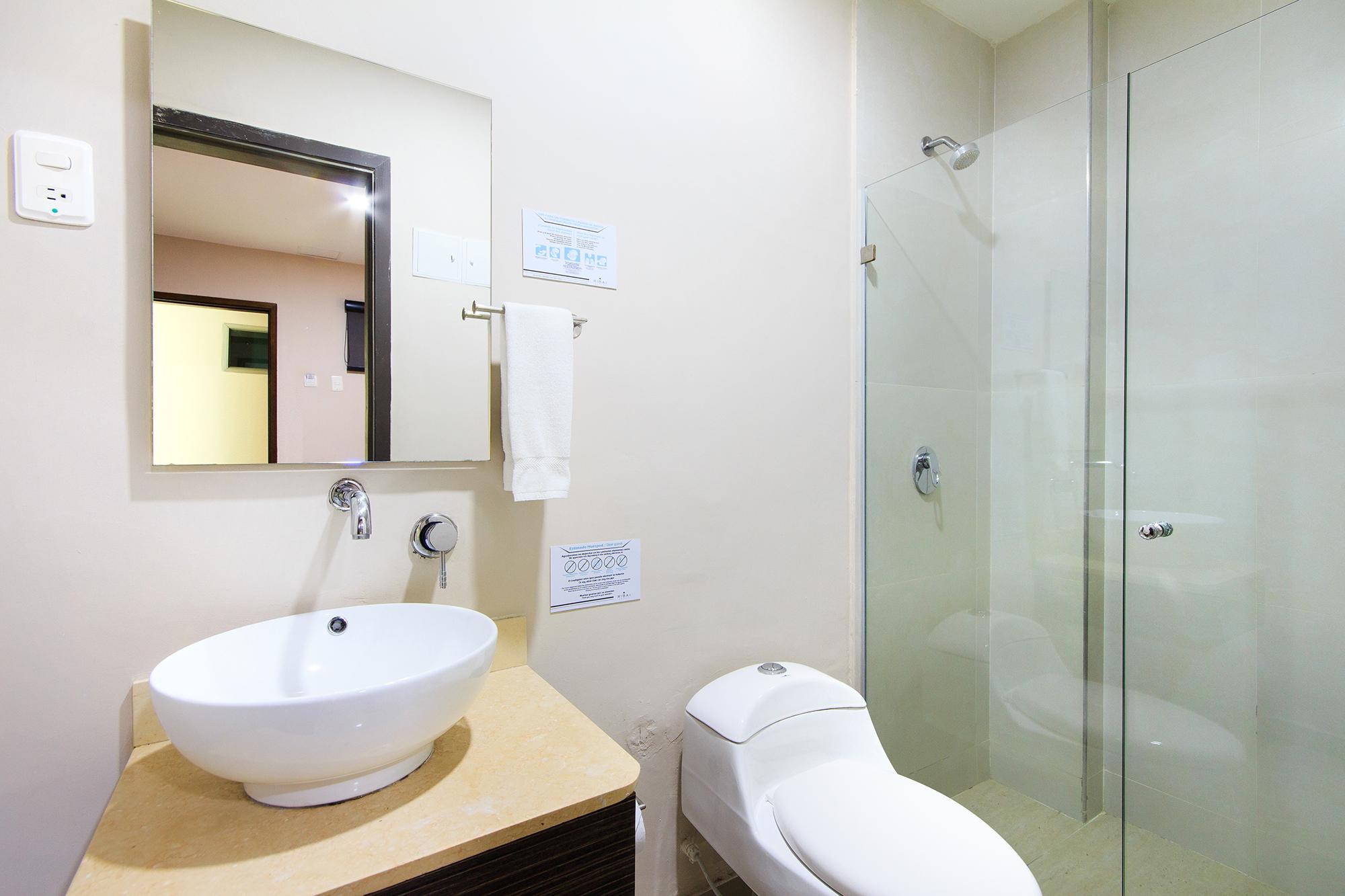 Banheiro Ribai Hotels Santa Marta