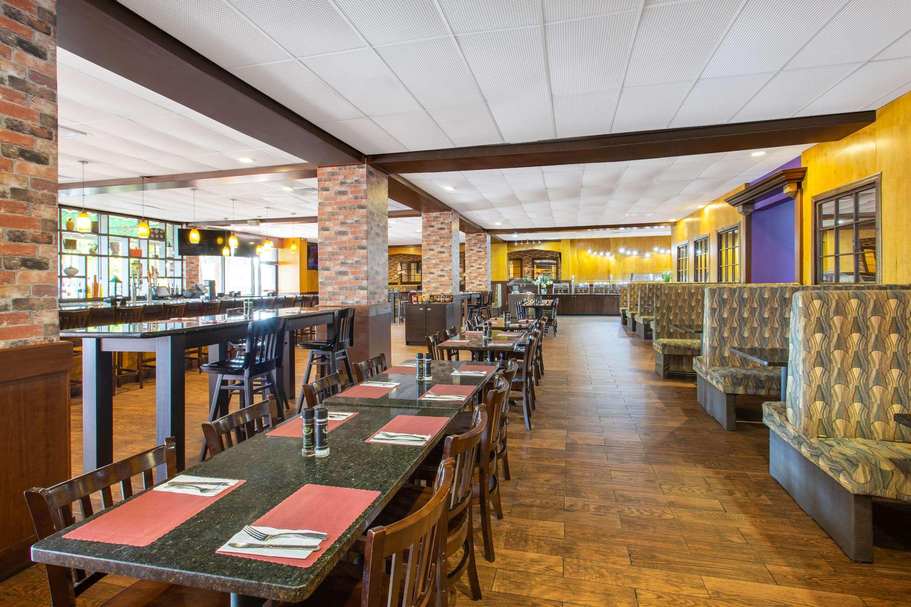 Restaurant Ramada by Wyndham Tampa Westshore Airport South