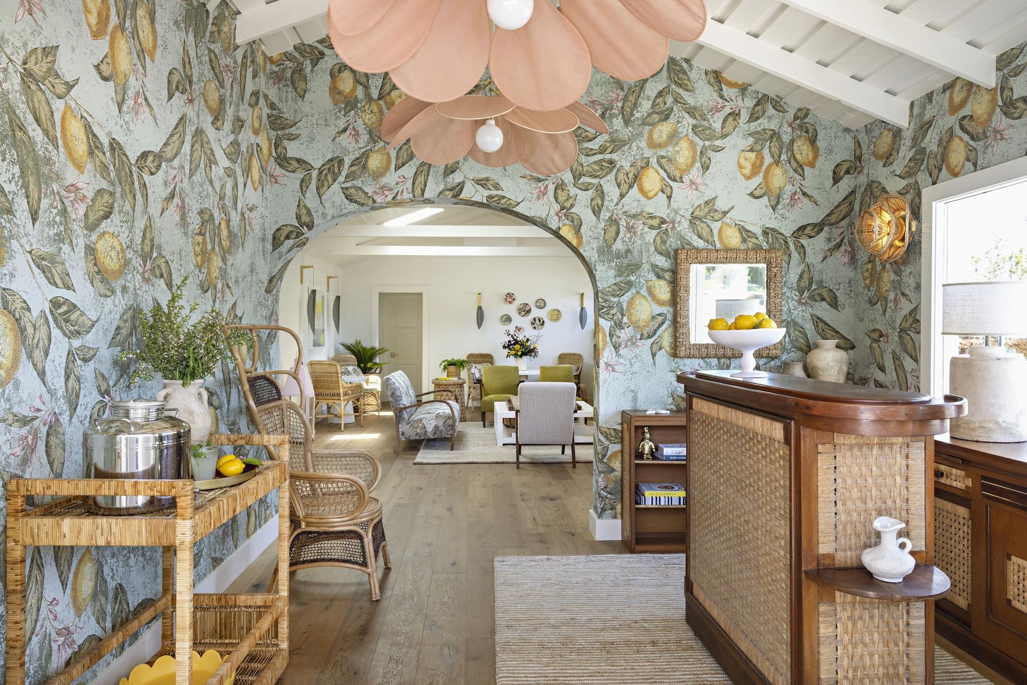 Vista Lobby Farmhouse Paso