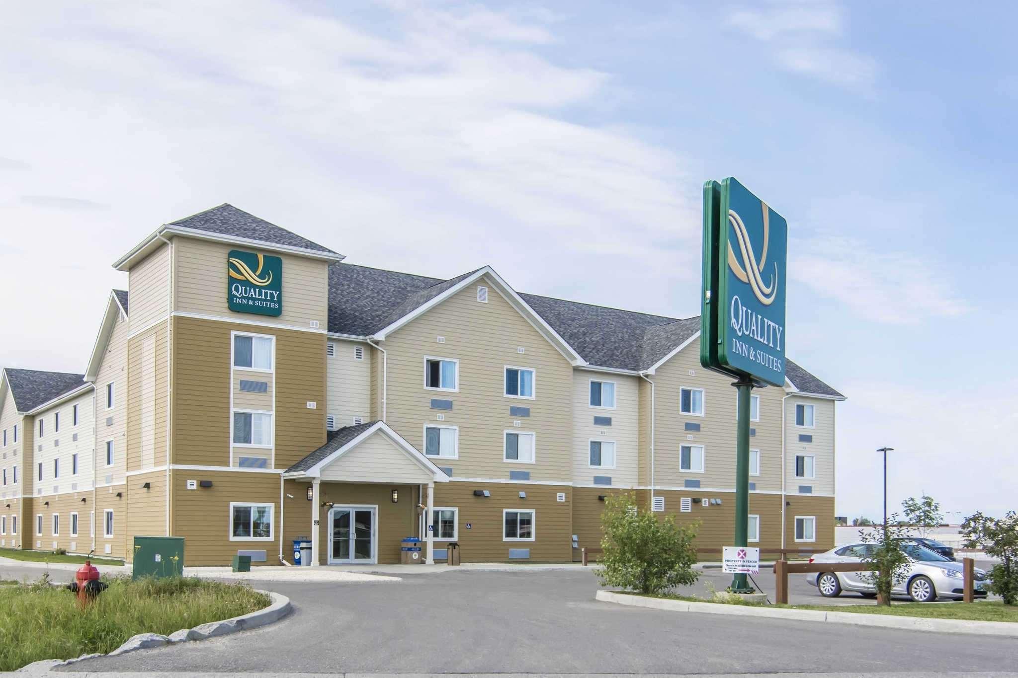 Vista Exterior Quality Inn & Suites Thompson