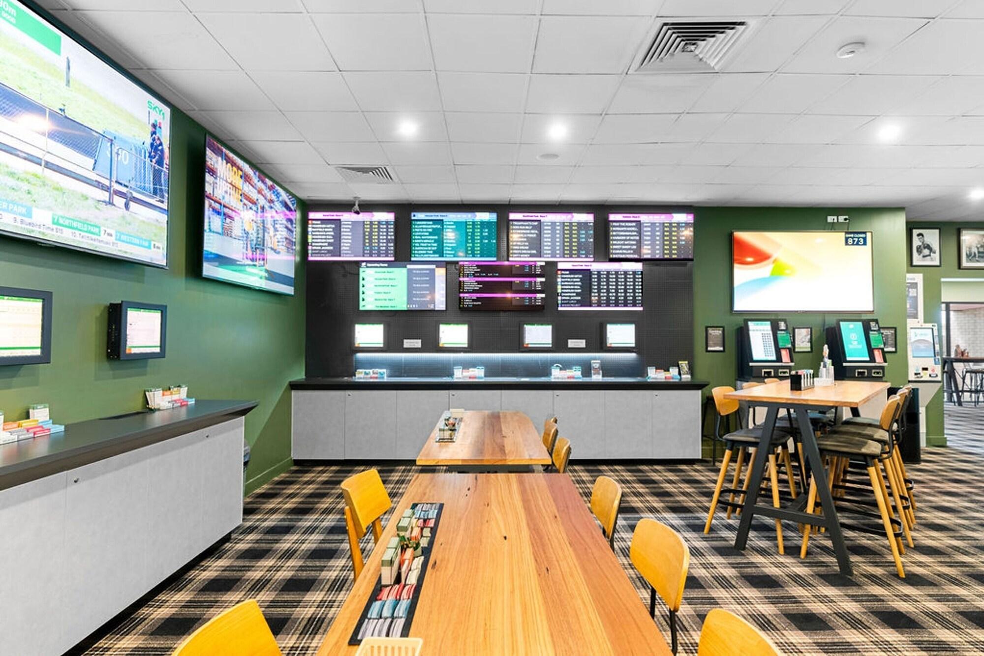 Bar/Salón Morayfield Tavern & Motel