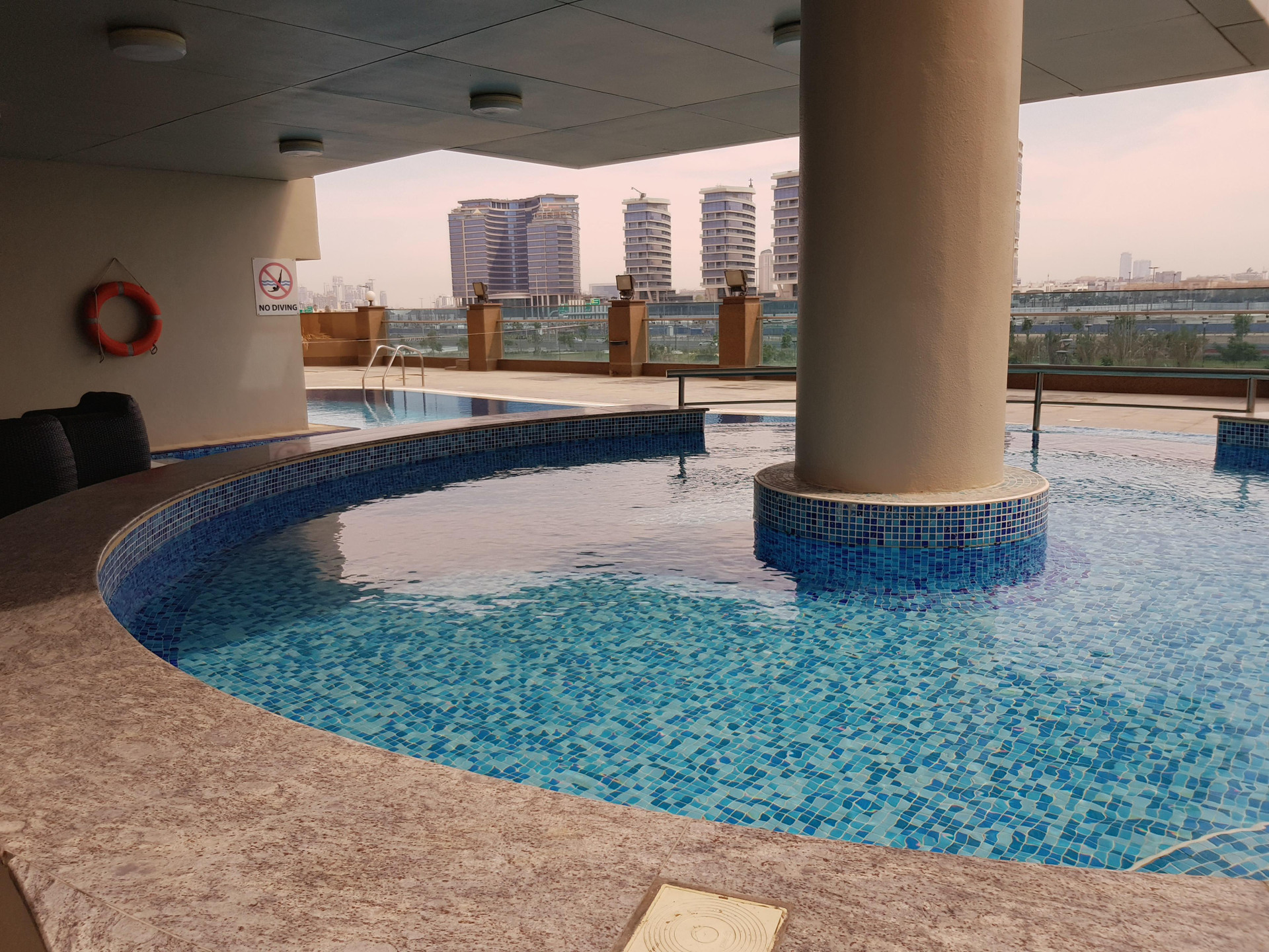 Vista da piscina Tulip Creek Hotel Apartments