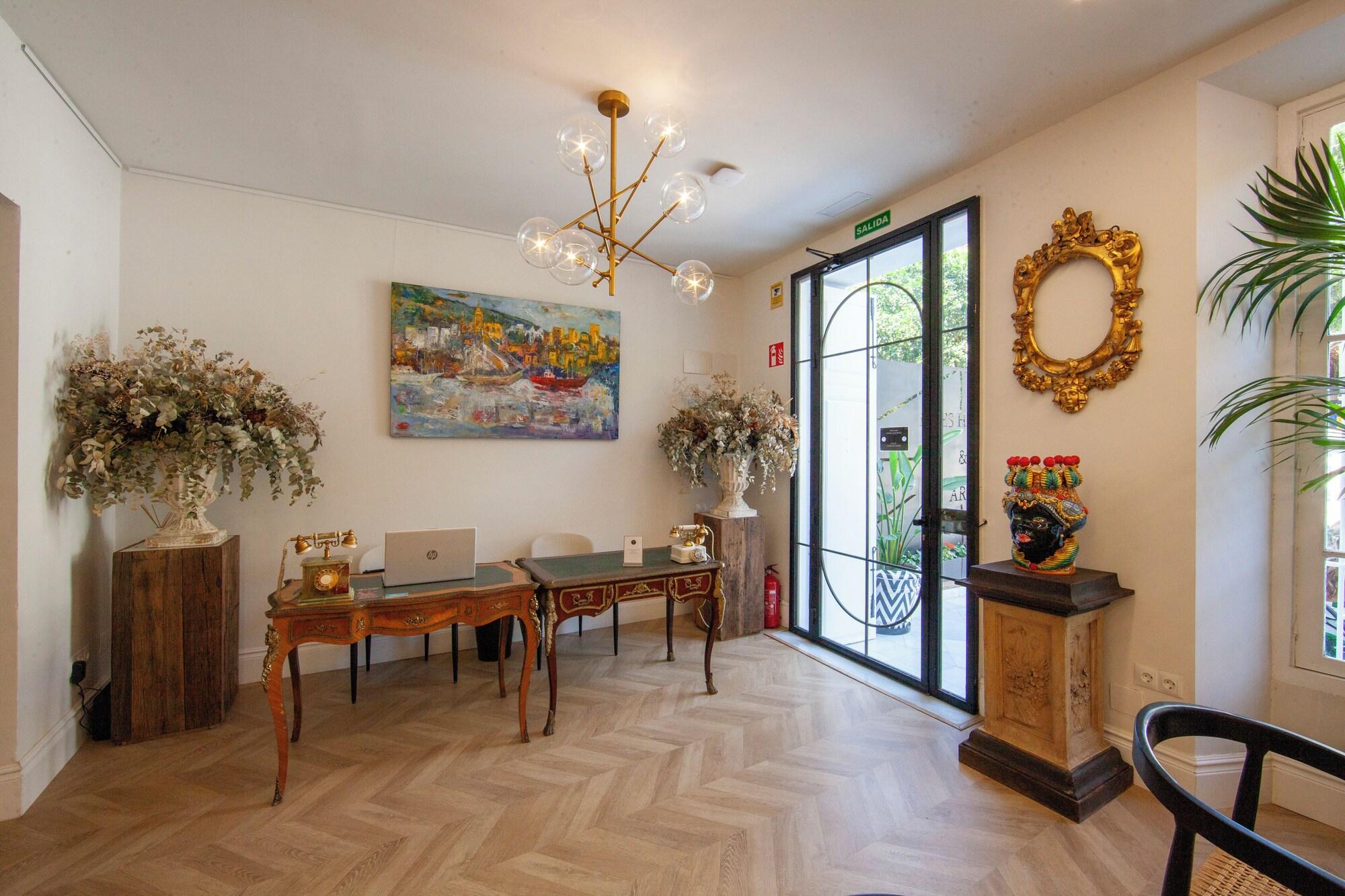 Vista Lobby Pries Homes - Center Beach