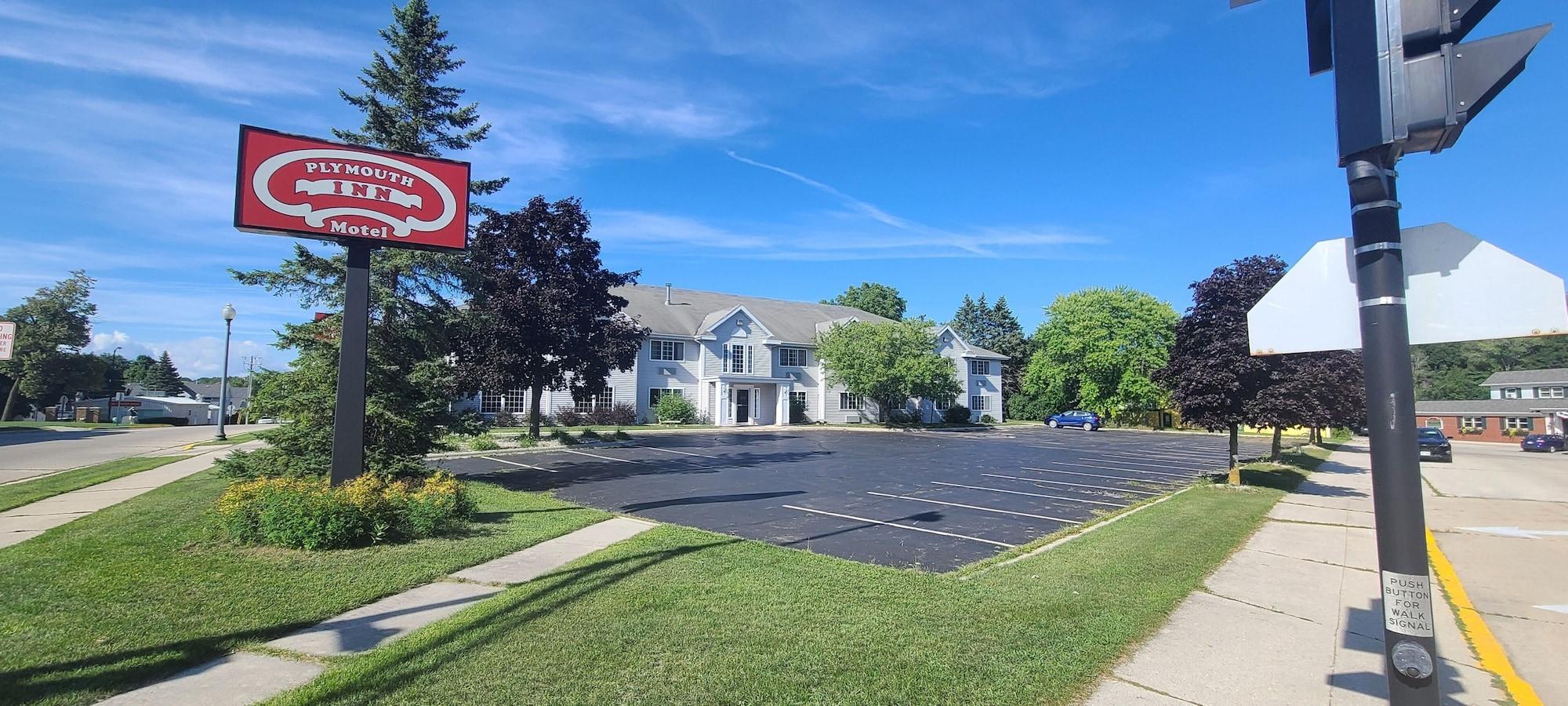Varios Plymouth Inn