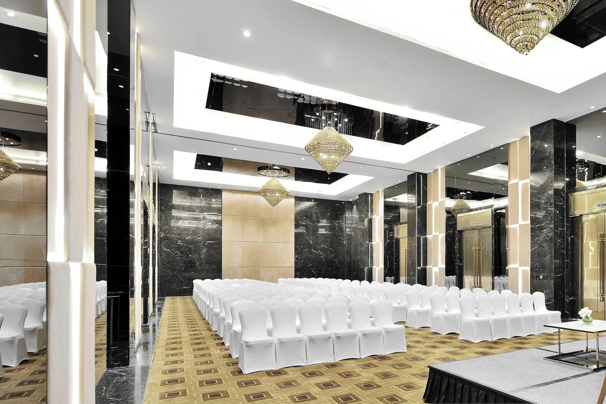 Sala de Reuniones Renaissance Lucknow Hotel