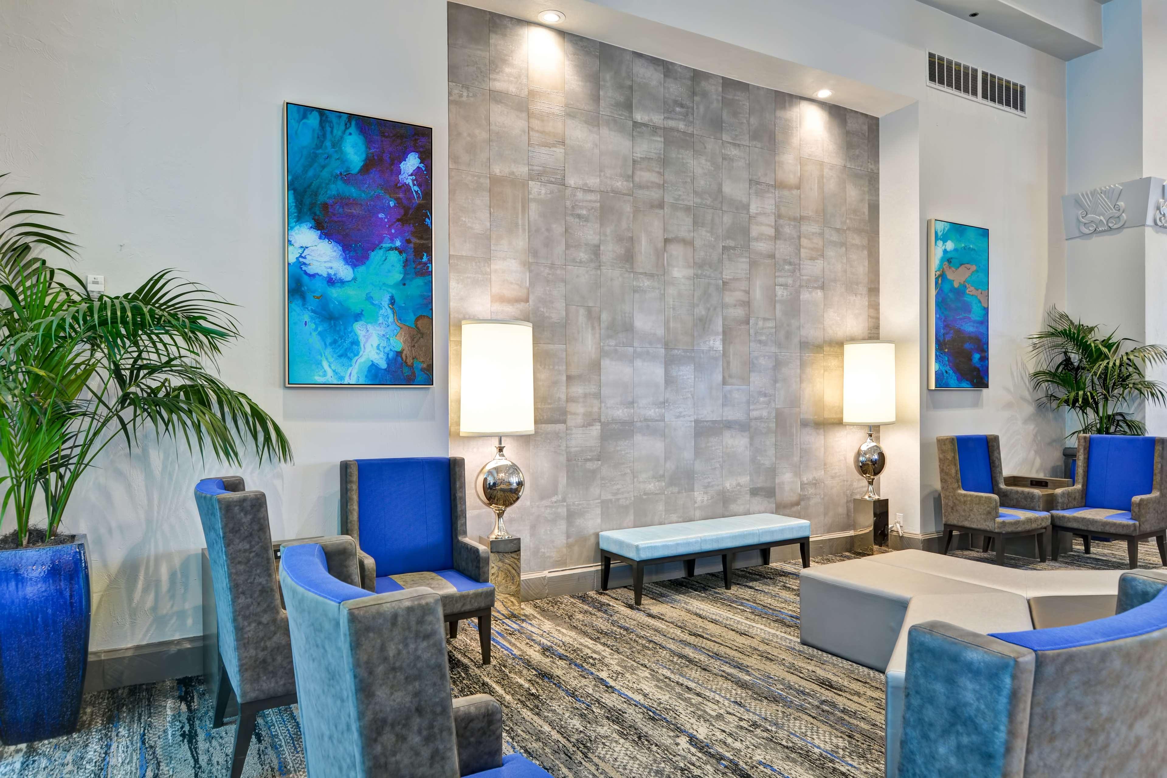 Vista Lobby Embassy Suites by Hilton Miami International Airport