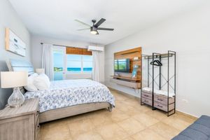 Alquiler Vacacional - Beautiful Oceanfront  2 bedroom, 2 bath condo Aguada, PR