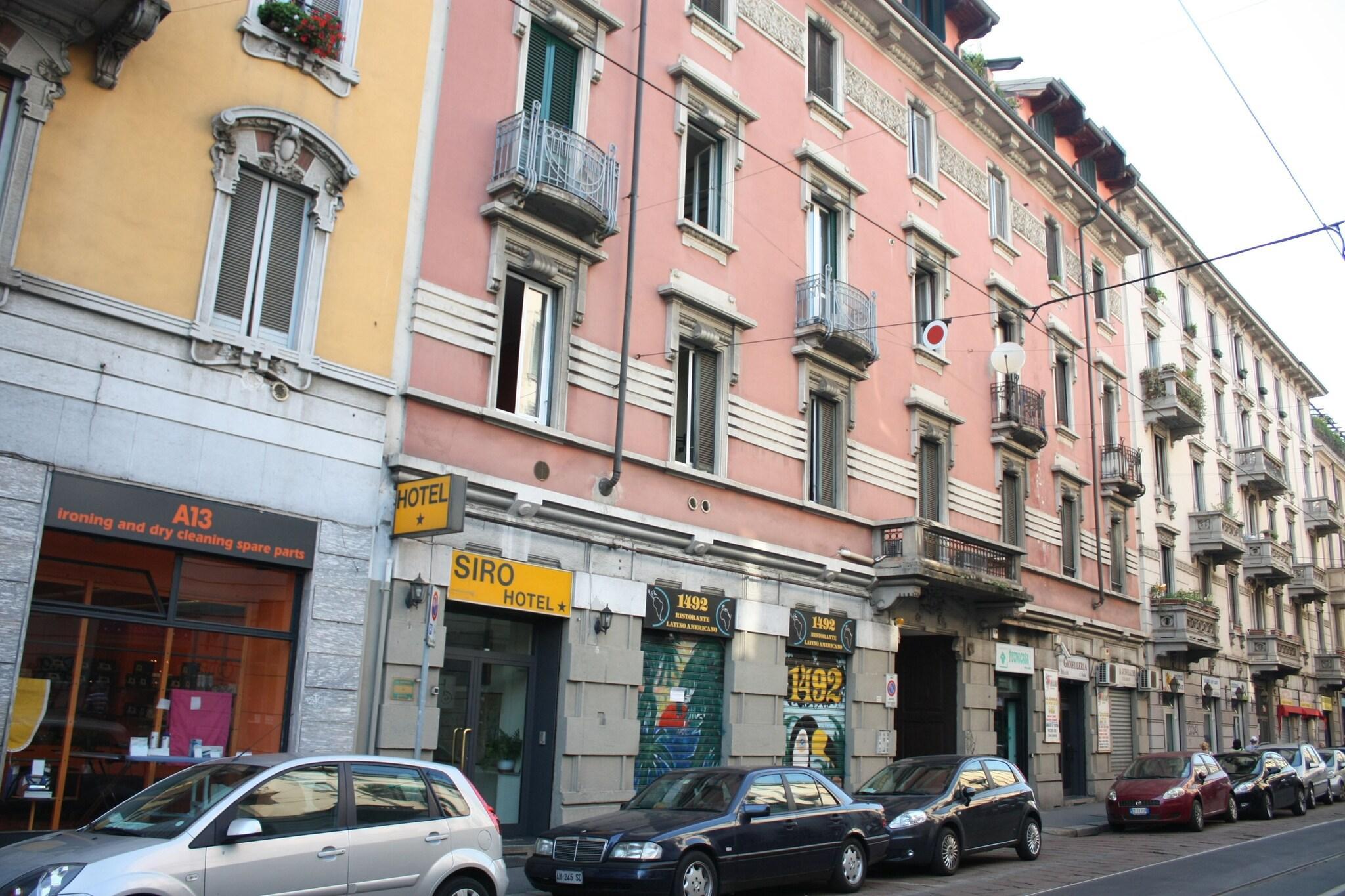 Vista Exterior Hotel Siro