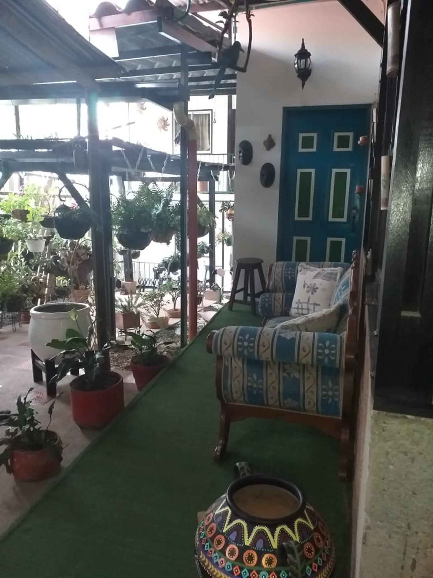 Vista Lobby Hostel Camelot