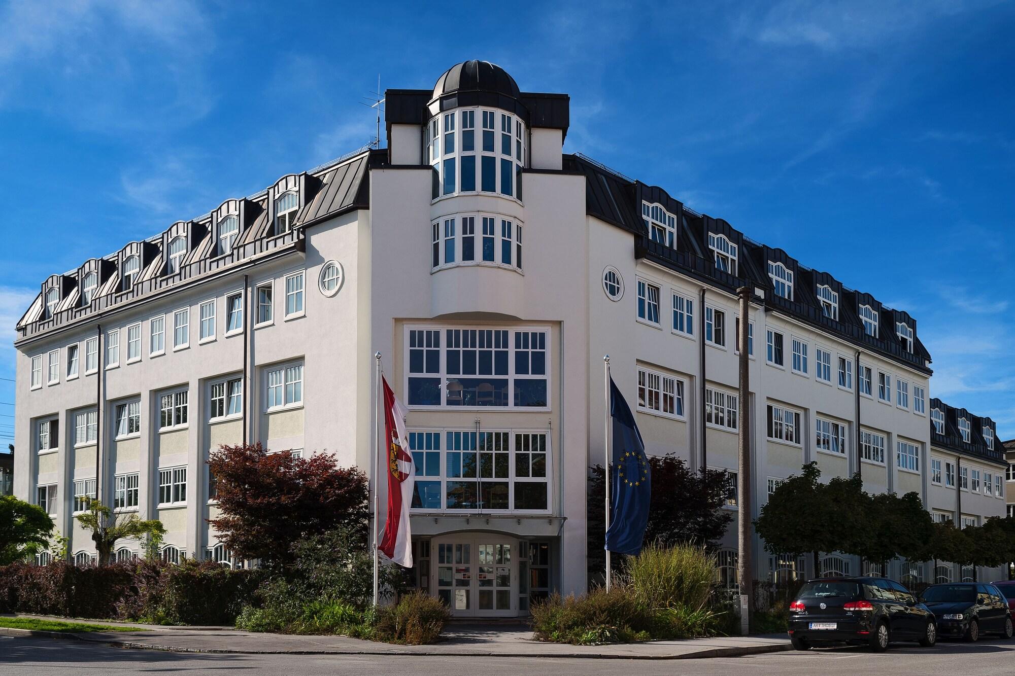 Vista Exterior myNext - Riverside Hotel Salzburg