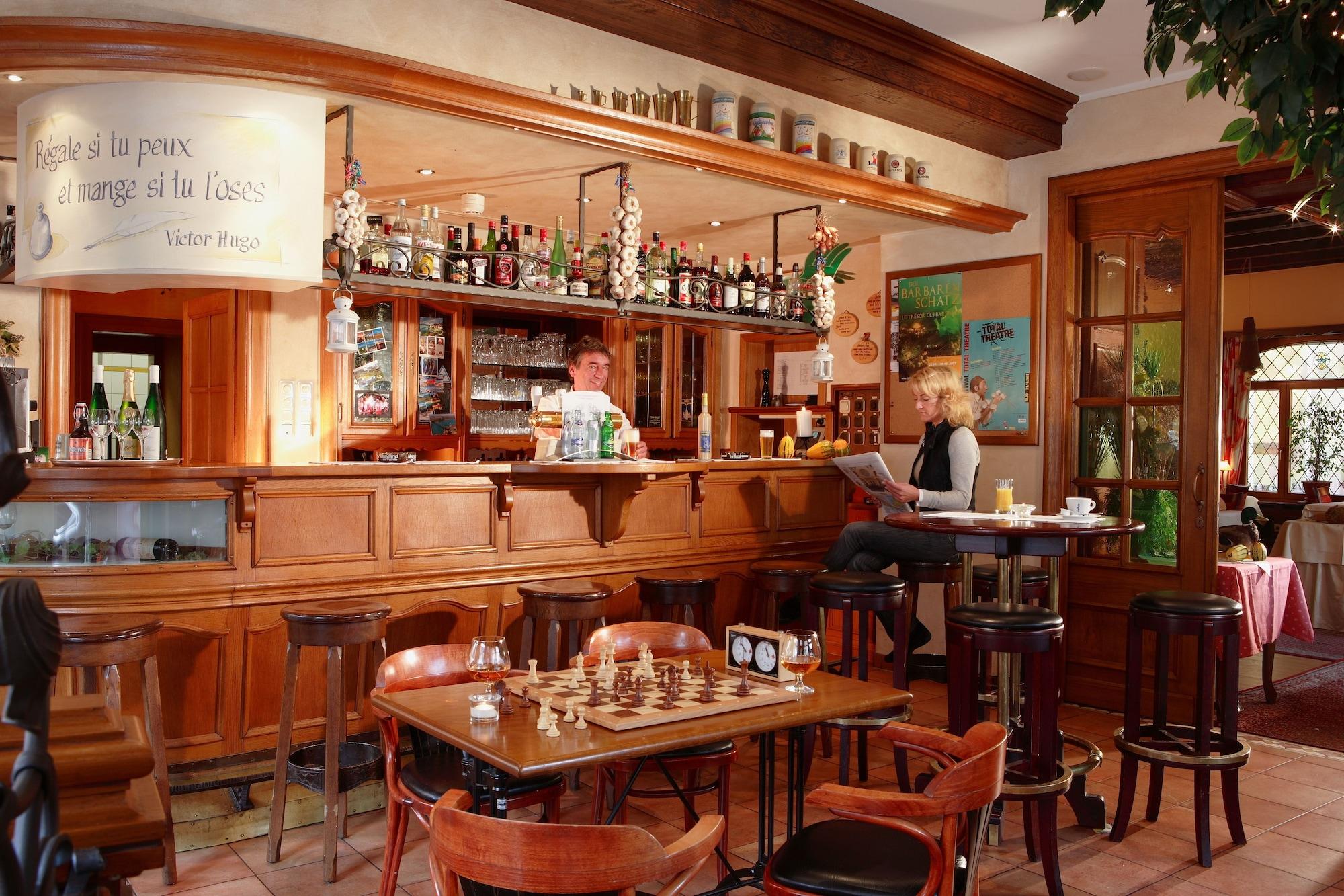 Bar/Salón Hôtel - Restaurant Victor Hugo