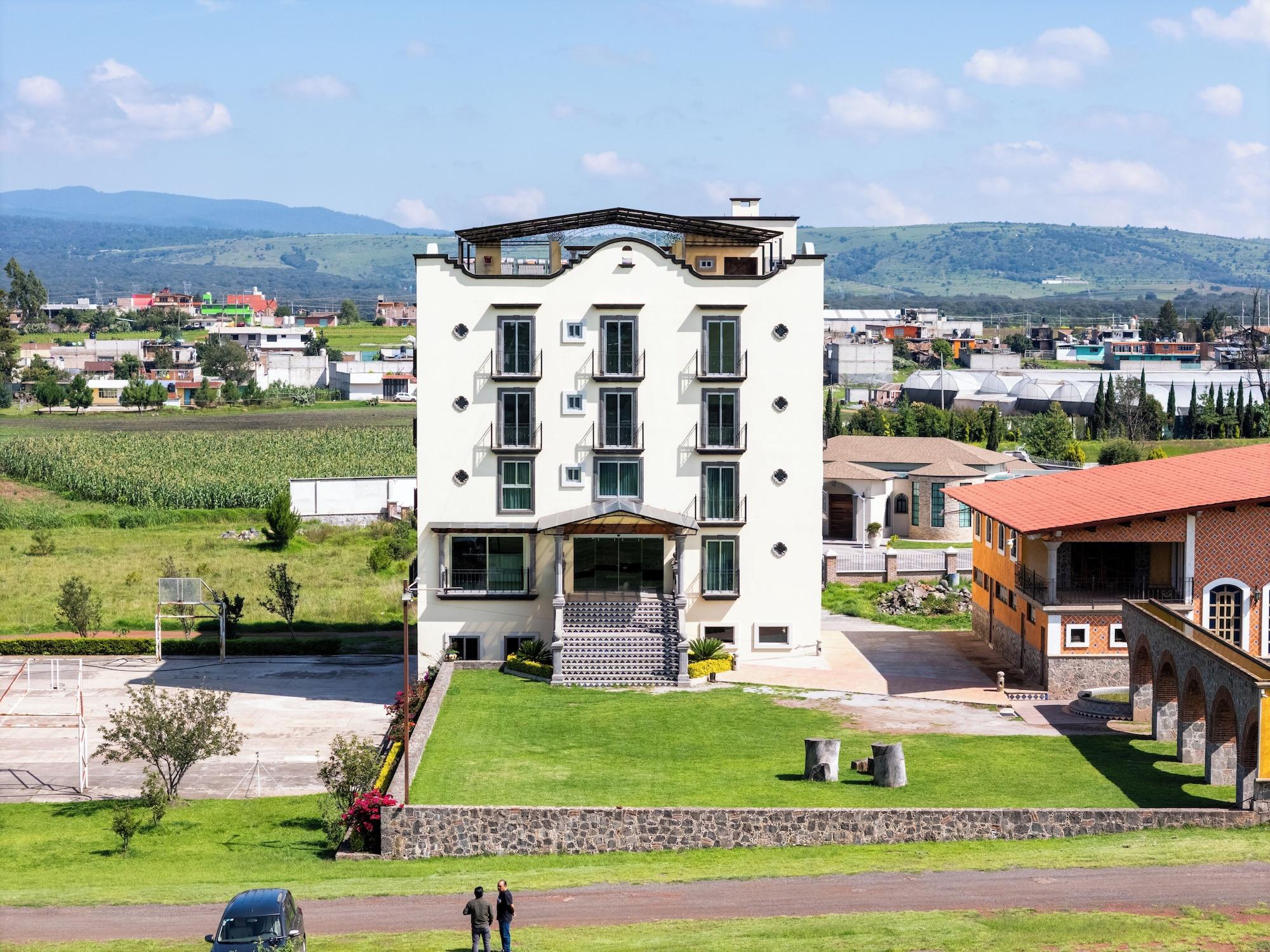 Varios Quinta Candela Hotel