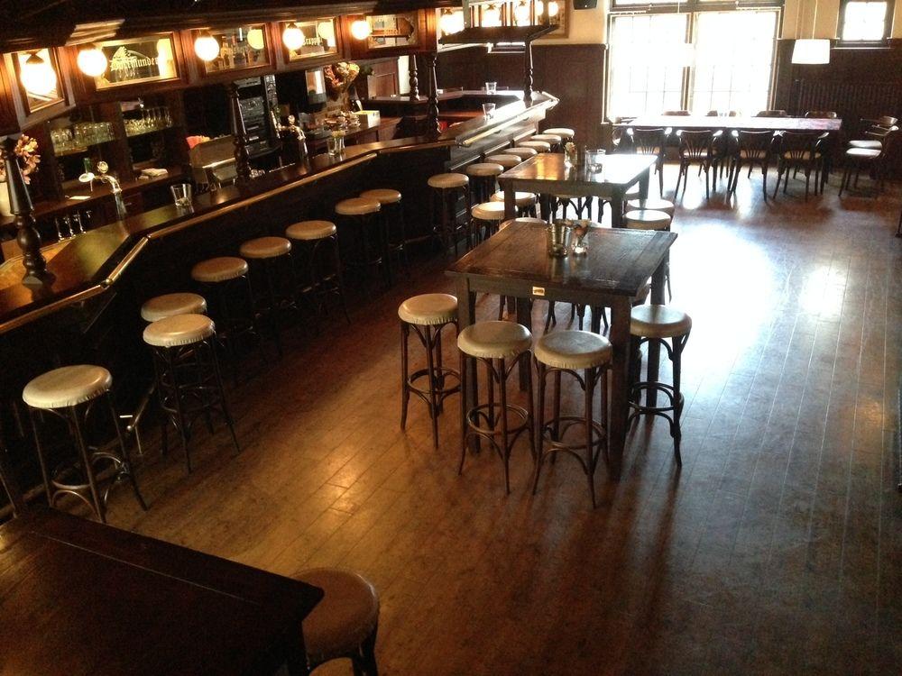 Bar/Salón Bij Verhoeven