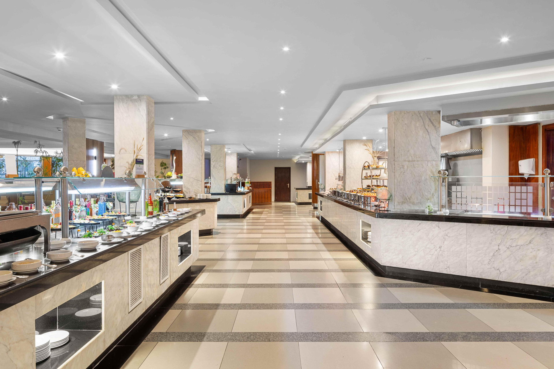 Restaurant DoubleTree by Hilton Sharm El Sheikh - Sharks Bay Resort