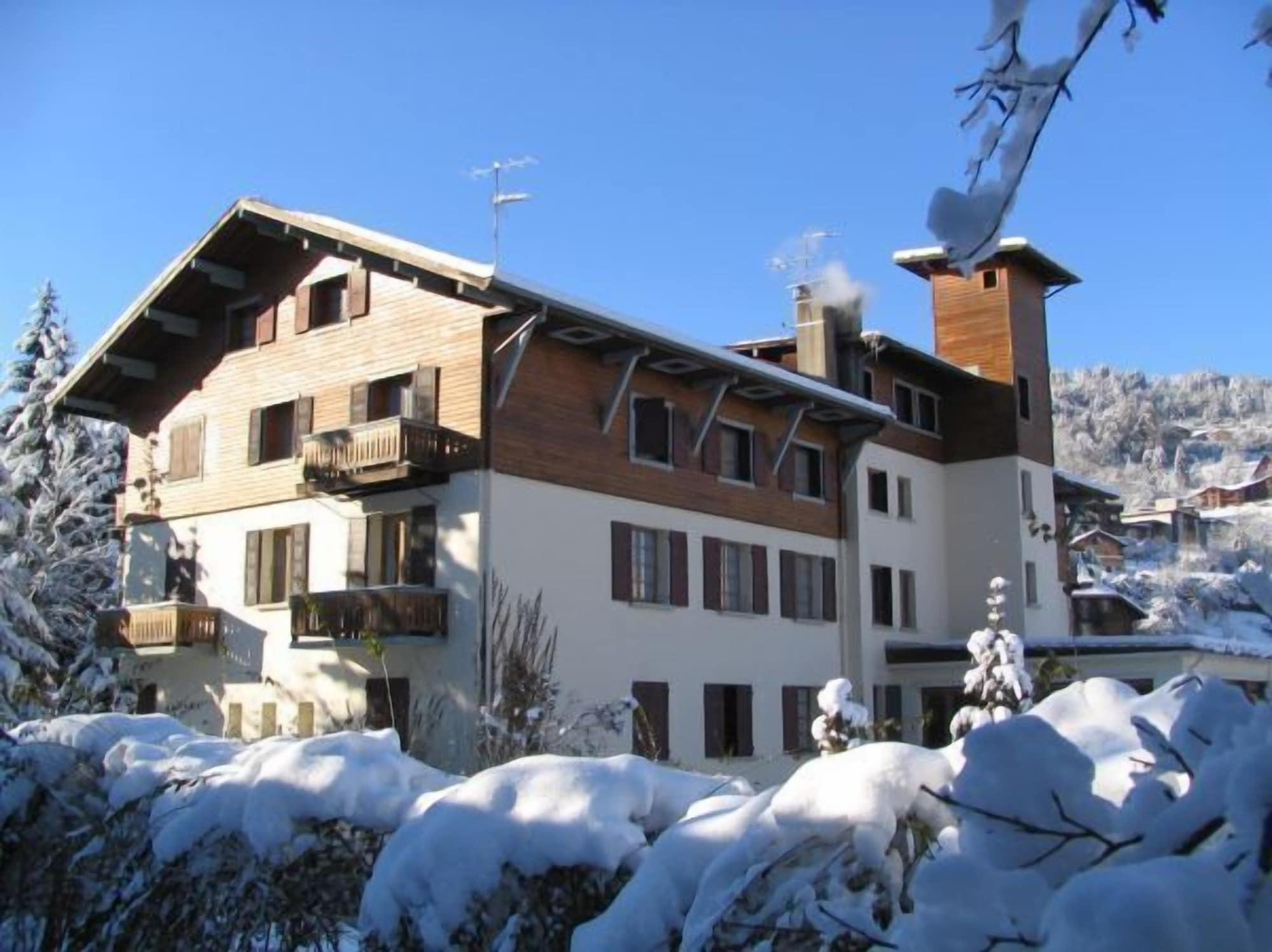 Vista Exterior Chalet Liberty Mont-blanc