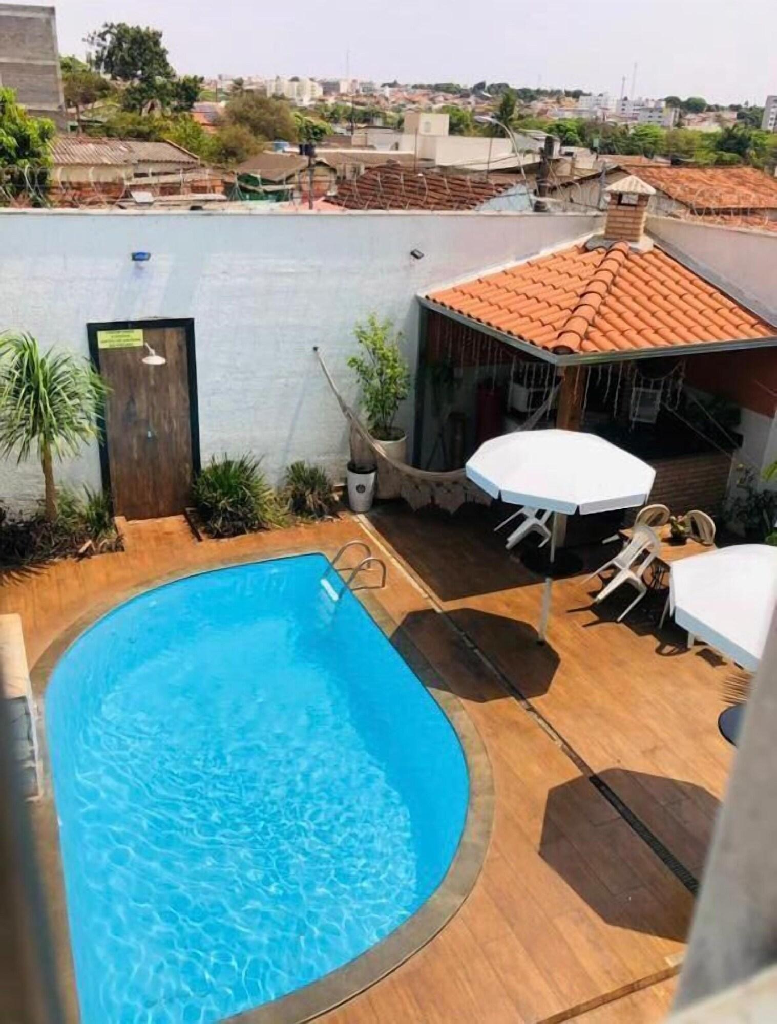 Vista Piscina Flat do Bispo